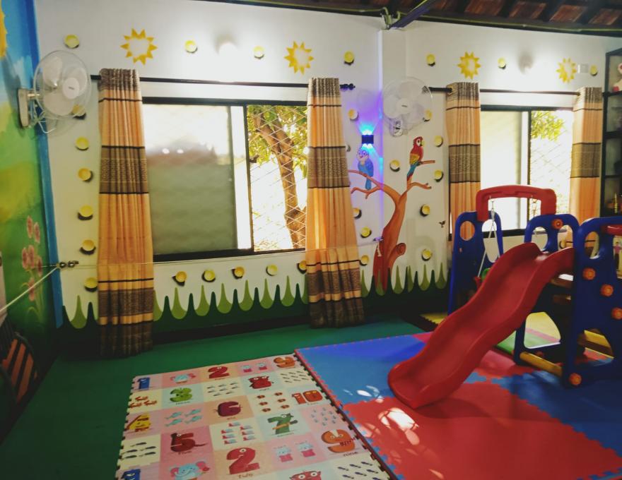 Playroom inside 2